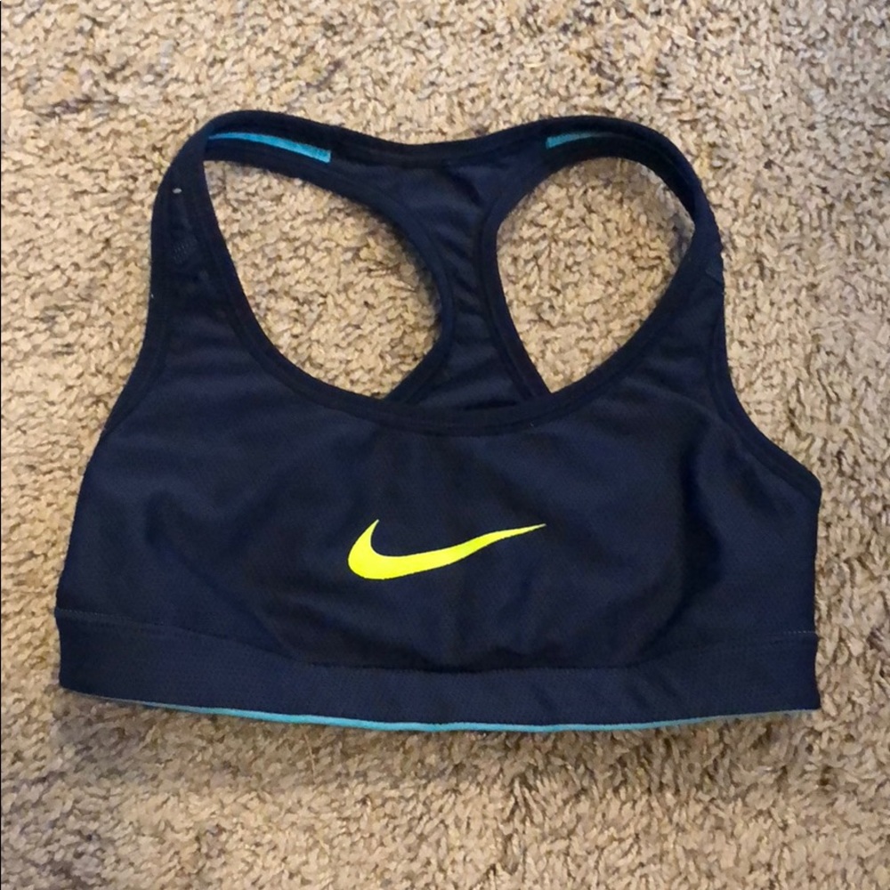 Small nike pro sports bra